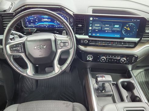 Used 2022 Chevrolet Silverado 1500 RST image 3