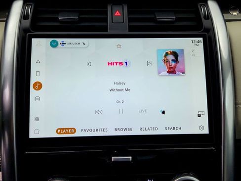 Used 2024 Land Rover Discovery Metropolitan Edition image 16