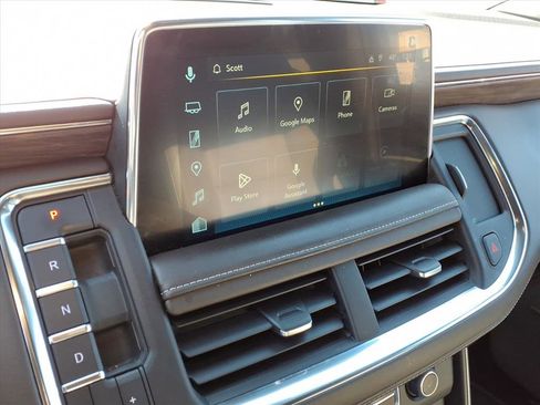 Used 2023 Chevrolet Suburban Z71 w/ Luxury Package image 15