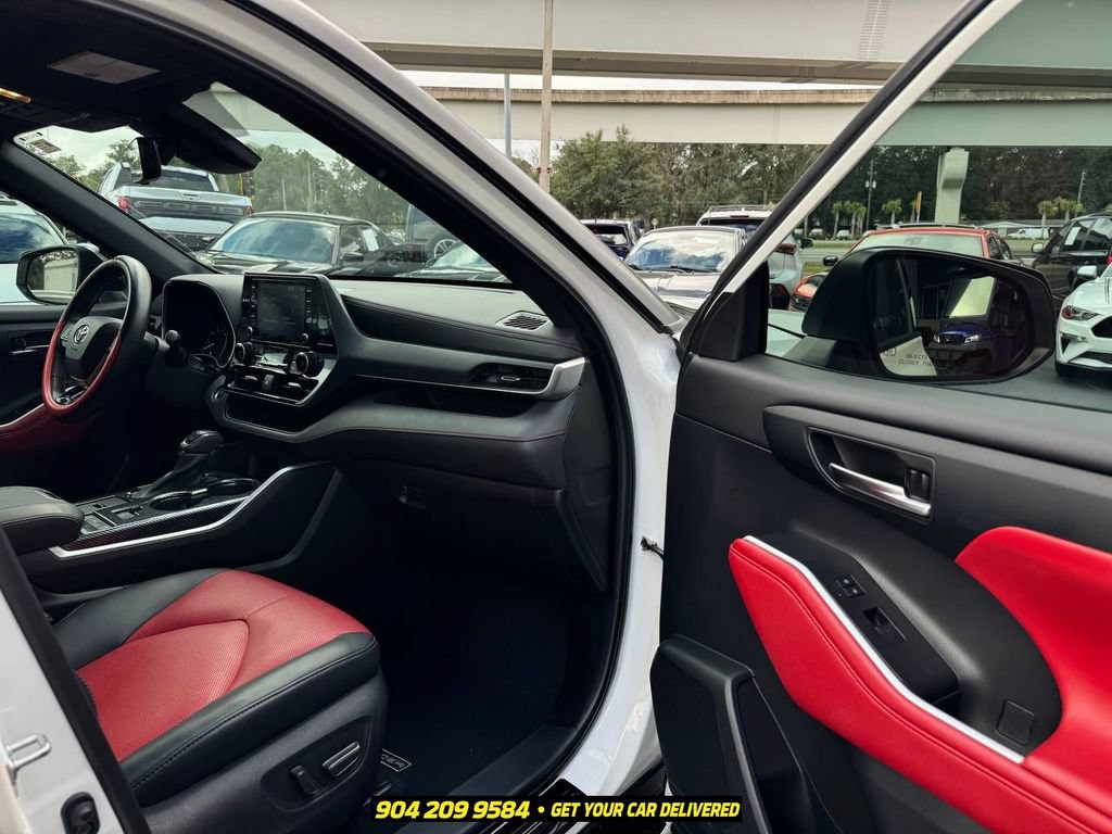 Used 2021 Toyota Highlander XSE FWD image 39