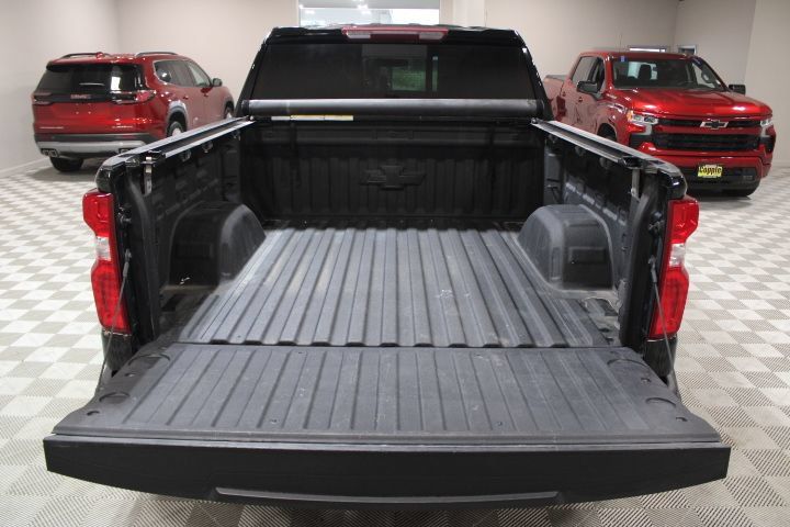 Used 2021 Chevrolet Silverado 1500 LTZ AWD/4WD image 14