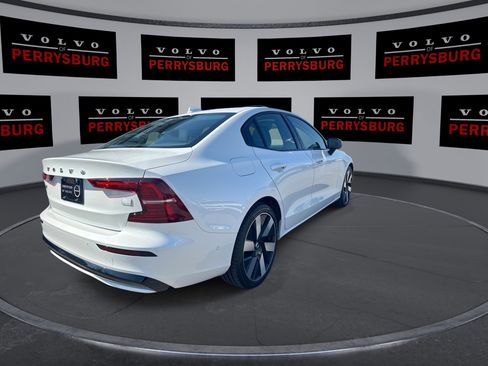 Used 2024 Volvo S60 T8 Plus w/ Climate Package image 8