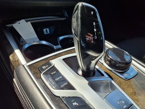 Used 2017 BMW 750i 750i image 14