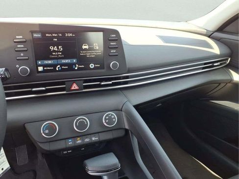 New 2026 Hyundai Elantra SE FWD image 14