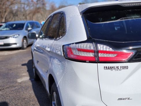 Certified 2022 Ford Edge SEL w/ Convenience Package image 9