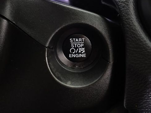 Used 2019 Jeep Compass Latitude AWD/4WD image 35