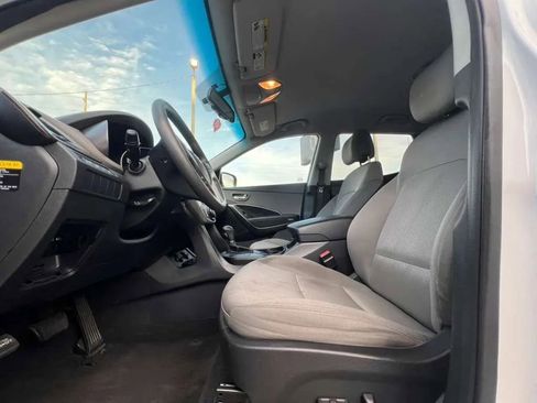 Used 2017 Hyundai Santa Fe Sport image 11
