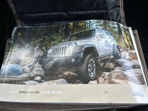 Certified 2017 Jeep Wrangler Unlimited Sport w/ Quick Order Package 24S AWD/4WD image 19