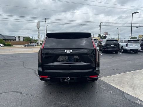 Used 2023 Cadillac Escalade Sport Platinum w/ LPO, ONYX Package AWD/4WD image 16