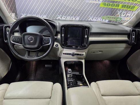 Used 2019 Volvo XC40 T5 Inscription AWD/4WD image 12