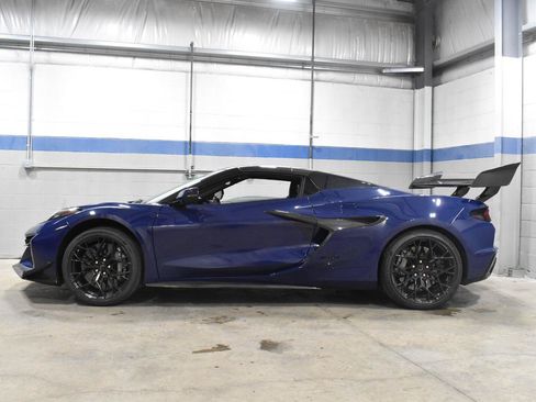 Used 2025 Chevrolet Corvette ZR1 w/ ZR1 Carbon Fiber Aero Package RWD image 16