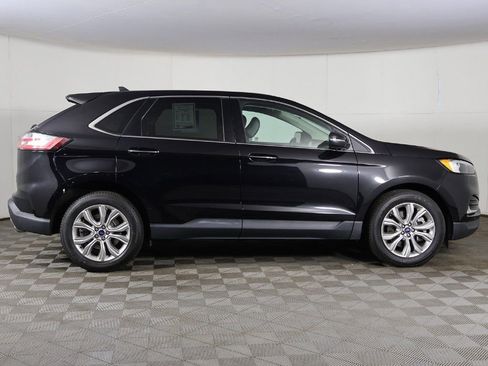 Used 2022 Ford Edge Titanium image 16