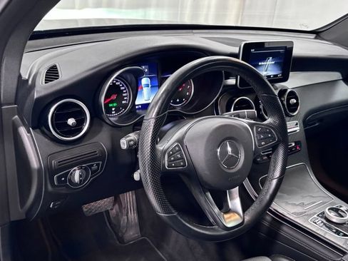 Used 2019 Mercedes-Benz GLC 300 4MATIC image 10