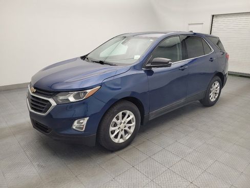 Used 2019 Chevrolet Equinox LT FWD image 2