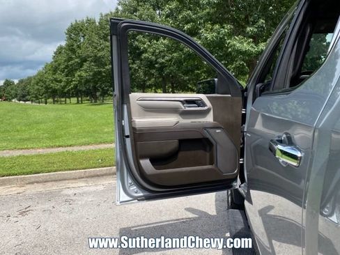 Used 2024 Chevrolet Silverado 1500 LTZ AWD/4WD image 16