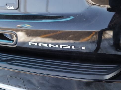 Used 2021 GMC Yukon Denali image 41