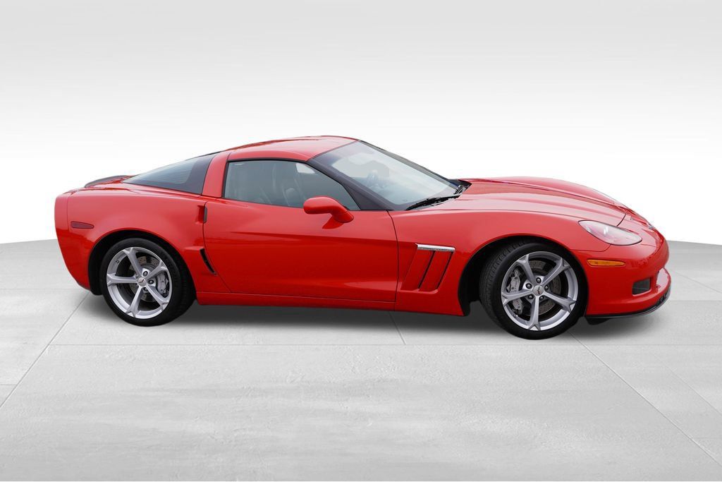 Used 2011 Chevrolet Corvette Grand Sport w/ Preferred Equipment Group RWD image 3