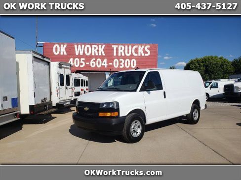 Used 2019 Chevrolet Express 2500 RWD image 1