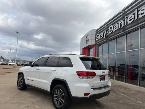 Used 2021 Jeep Grand Cherokee Limited image 2