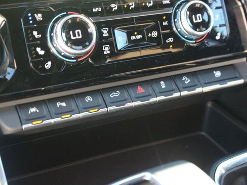 Used 2024 GMC Sierra 1500 Denali Ultimate AWD/4WD image 26