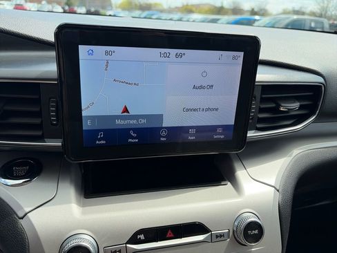 Used 2024 Ford Explorer XLT w/ Equipment Group 202A image 20