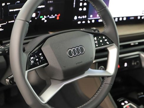 New 2025 Audi Q5 Prestige image 16