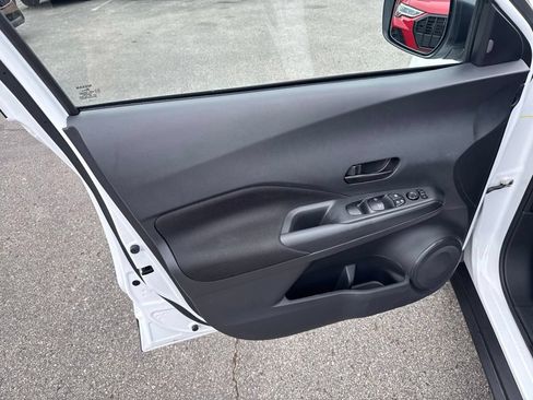 Used 2025 Nissan Kicks Play S FWD image 10