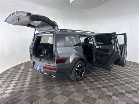 Used 2025 Hyundai Santa Fe SEL image 16