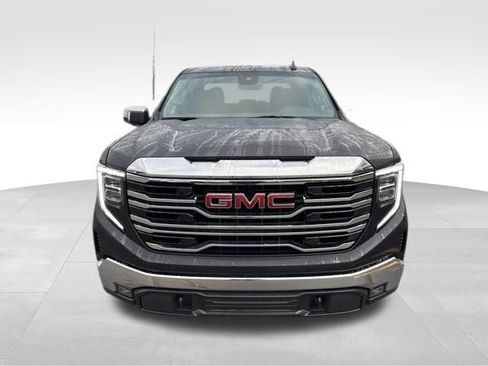 Used 2023 GMC Sierra 1500 SLT AWD/4WD image 2