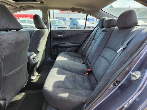 Used 2017 Honda Accord EX image 12