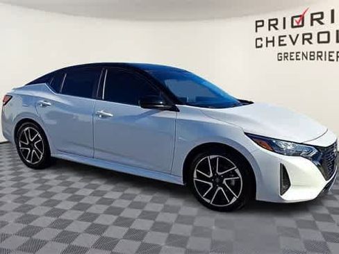 Used 2024 Nissan Sentra SR image 2