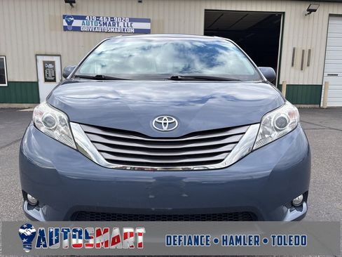 Used 2016 Toyota Sienna L image 8