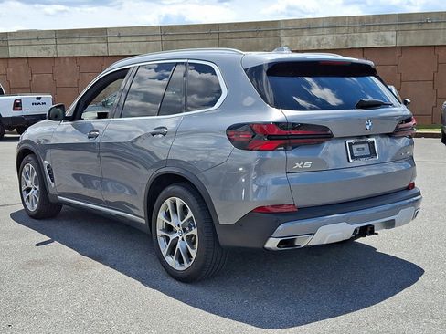 Certified 2024 BMW X5 xDrive40i w/ Premium Package AWD/4WD image 4