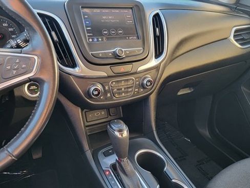 Used 2020 Chevrolet Equinox LT image 19