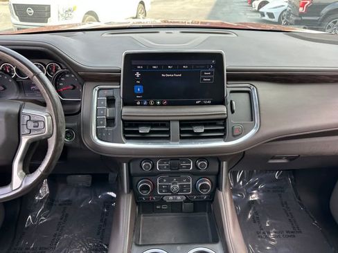 Used 2021 Chevrolet Suburban LT w/ LT Signature Package image 15