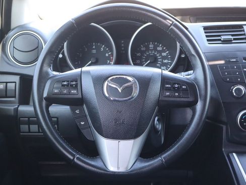 Used 2012 MAZDA MAZDA5 Touring w/ Moonroof & Audio Pkg image 18