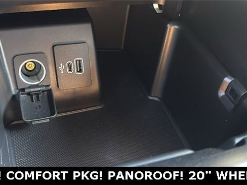 New 2025 Ford Explorer Active w/ Active Comfort Package image 17