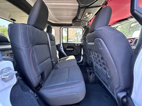 Used 2019 Jeep Wrangler Unlimited Rubicon w/ Steel Bumper Group AWD/4WD image 27
