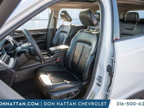 Used 2023 Jeep Grand Cherokee L Limited image 4