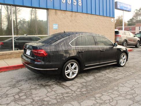Used 2017 Volkswagen Passat 1.8T S FWD image 6