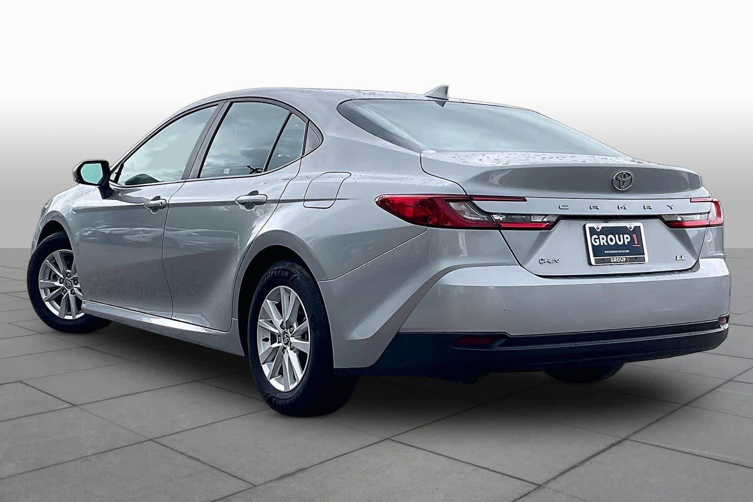 Used 2025 Toyota Camry LE FWD image 12