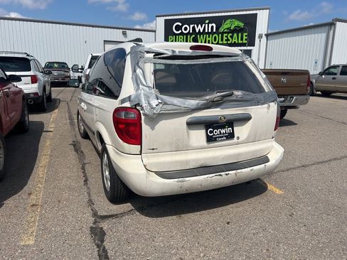 Used 2006 Chrysler Town & Country w/ Popular Equipment Group I image 22