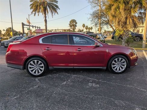 Used 2014 Lincoln MKS image 4