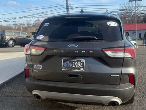 Used 2020 Ford Escape SE image 11