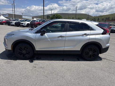 Used 2022 Mitsubishi Eclipse Cross LE AWD/4WD image 7