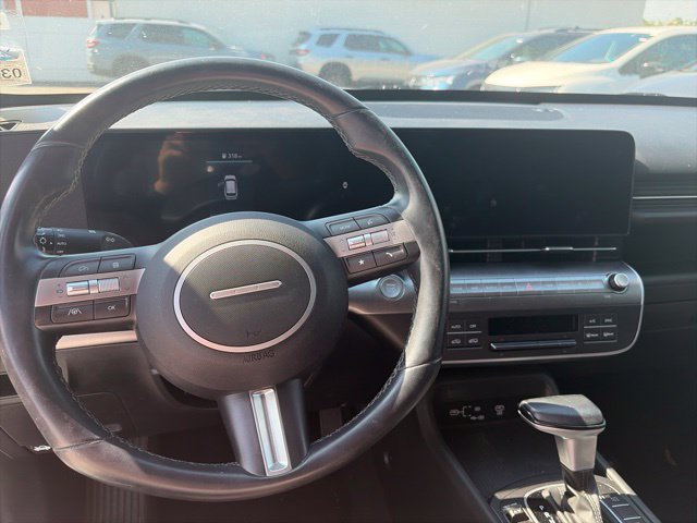 Used 2025 Hyundai Kona SEL FWD image 11