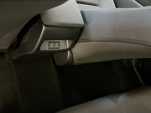 Used 2024 Toyota Corolla LE image 28