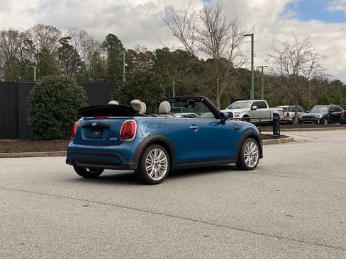 Used 2022 MINI Cooper Convertible image 3
