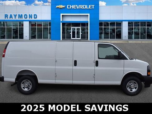 New 2025 Chevrolet Express 2500 Work Van image 2