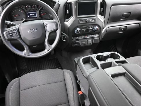 Used 2025 Chevrolet Silverado 1500 Custom Trail Boss AWD/4WD image 15